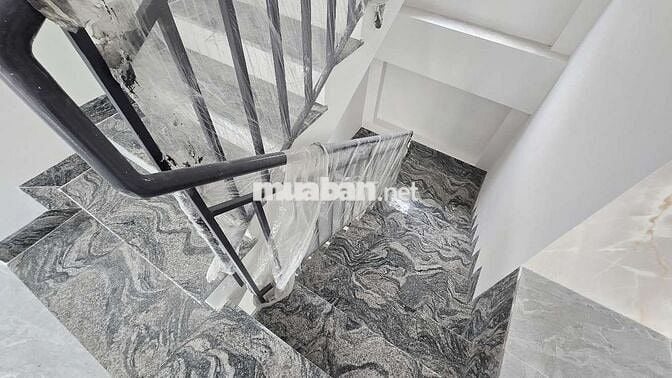 CHO THUÊ TÒA NHÀ MẶT TIỀN BÙI VĂN BA