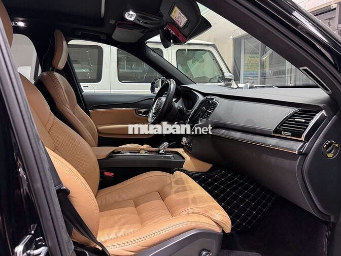 Volvo XC90 2022 Recharge T8 AWD - 19000 km