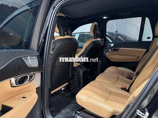 Volvo XC90 2022 Recharge T8 AWD - 19000 km