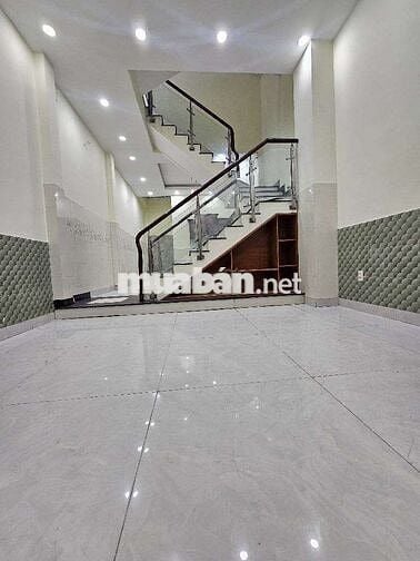 Nhà trung tâm Bình Tân hẻm 8m , kinh doanh buôn bán . Hồ Văn Long