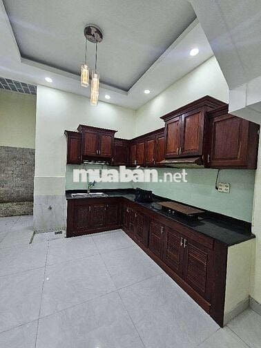 Nhà trung tâm Bình Tân hẻm 8m , kinh doanh buôn bán . Hồ Văn Long