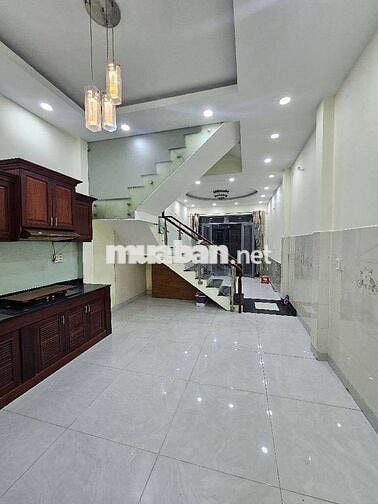 Nhà trung tâm Bình Tân hẻm 8m , kinh doanh buôn bán . Hồ Văn Long