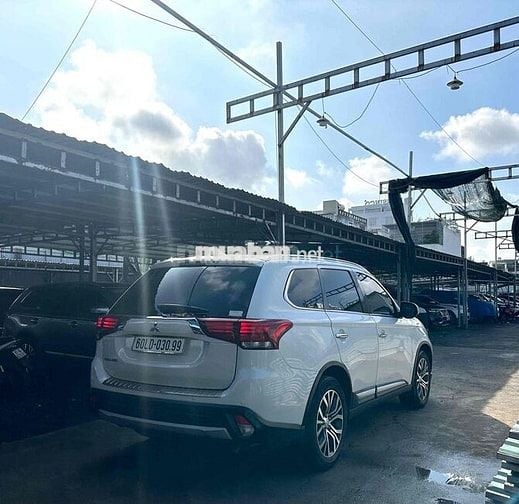 Mitsubishi Outlander 2.0CVT Premium 2019-71000km