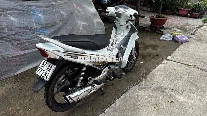 Future neo kim 2007 áo fi09 trắng ( hỗ trợ góp )