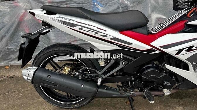 Exciter 150 trắng đen 2018 ( hỗ trợ góp )