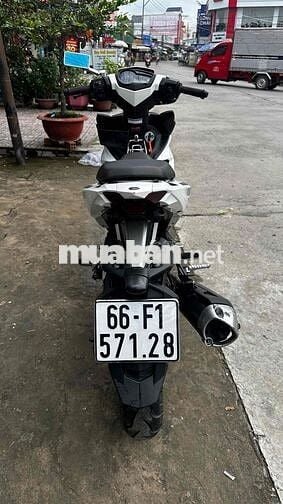 Exciter 150 trắng đen 2018 ( hỗ trợ góp )