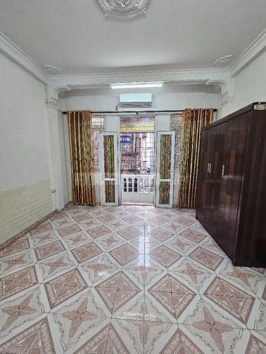 Cho thuê nhà Riêng 30m x 4T ở Gần Phố Bạch Mai - HBT