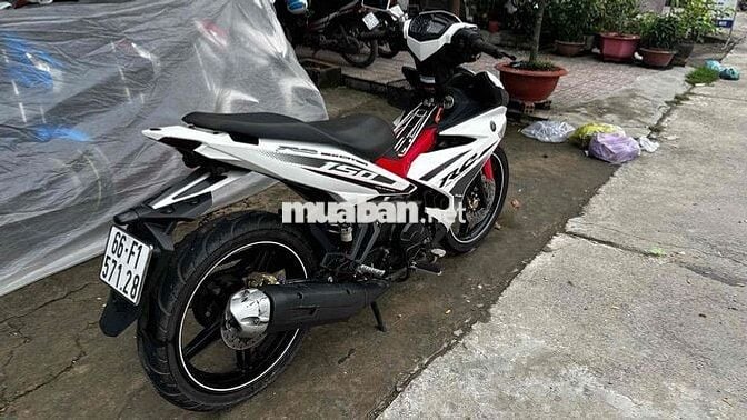 Exciter 150 trắng đen 2018 ( hỗ trợ góp )