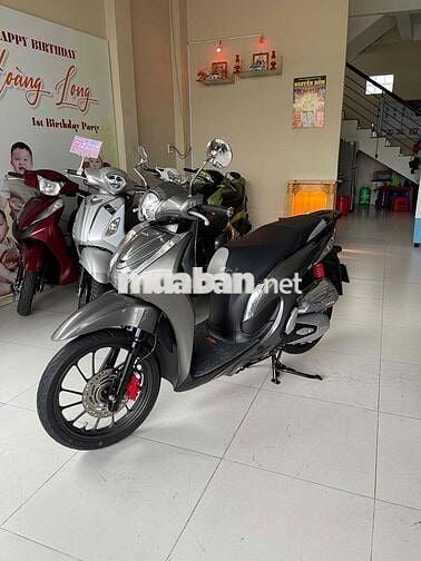 shmode 2023 . mẫu mới. lướt 6k .km . zin 100%