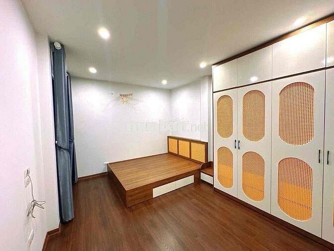 🌹 GẦN HỒ TÂY – 6 TẦNG THANG MÁY – 2 THOÁNG TRƯỚC SAU – NHÀ ĐẸP