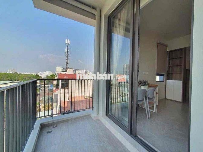 CĂN HỘ BAN CÔNG RỘNG MÁY GIẶT RIÊNG NGAY KHU HÀNG XANH GIÁP QUẬN 1