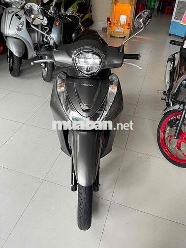 shmode 2023 . mẫu mới. lướt 6k .km . zin 100%