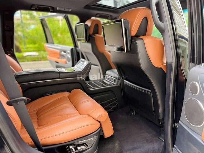 Bán Lexus LX570 MBS 4 chỗ, sản xuất 2016. Xe cực mới.