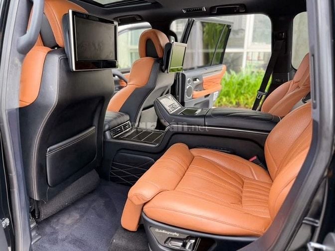 Bán Lexus LX570 MBS 4 chỗ, sản xuất 2016. Xe cực mới.