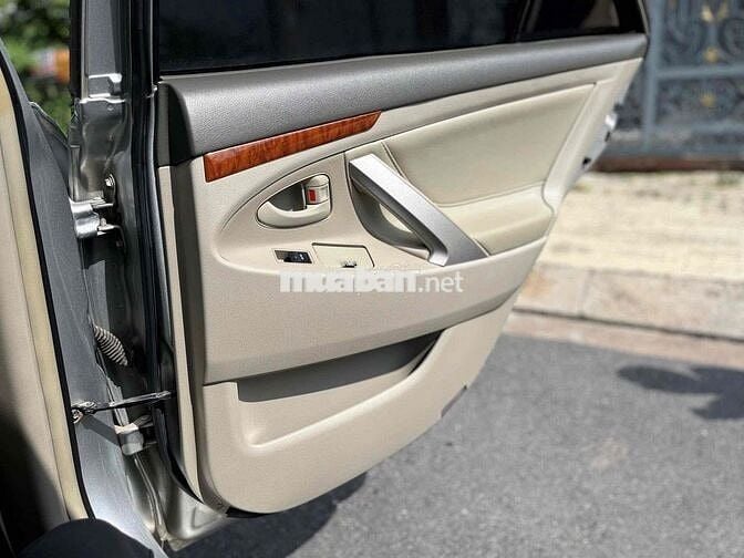 Toyota Camry 2009 - 110000 km