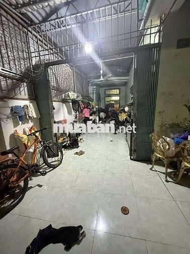 CHÍNH CHỦ MỘT ĐỜI ,RỘNG 137M2 - NGANG HƠN 8M, KHU HIỆN HỮU,NHỈNH 4 TỶ