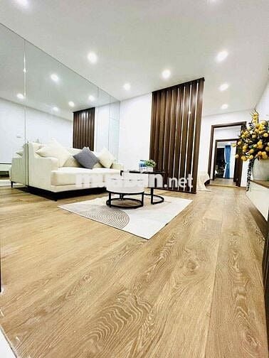 Lô góc Tập Thể phố Quỳnh Mqi nhà đẹp 2 thoáng oto đỗ thông 70m T2 giá