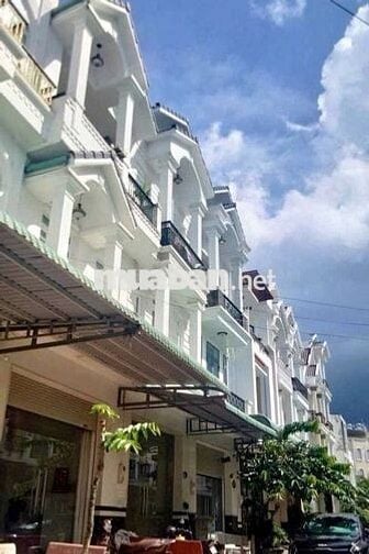 NHÀ 2 LẦU ĐÚC- KDC HƯNG PHÚ, TP CẦN THƠ