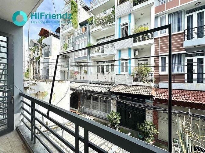 2 Phòng ngủ full nội thất siêu thoáng mát có bancol ngay chân cầu chữ