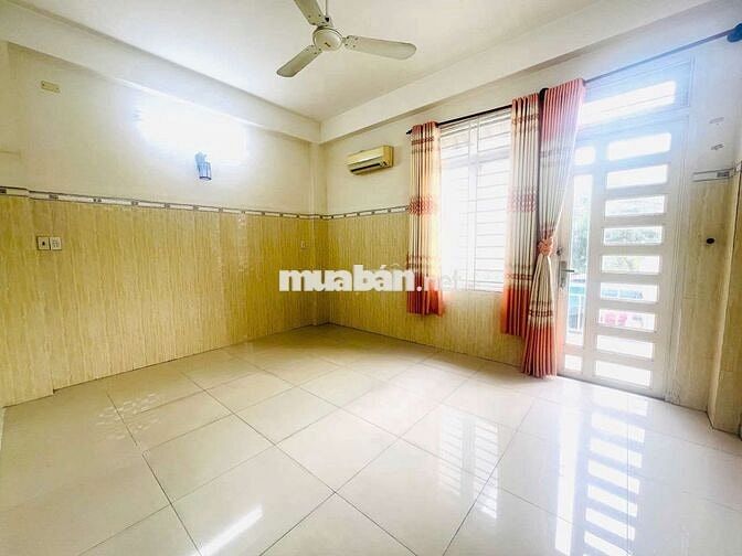 CHO THUÊ NHÀ 5X22( TRỆT+4LẦU+9 PHÒNG) CÓ THANG TẢI HÀNG 500KG