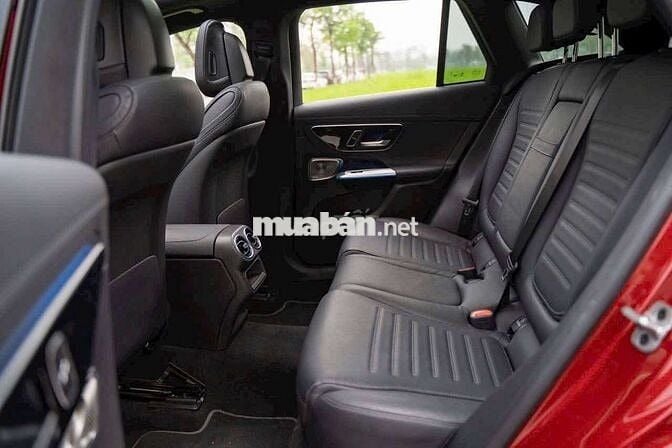 E cần bán mercedes glc300 sx 2023 xe đẹp lắm