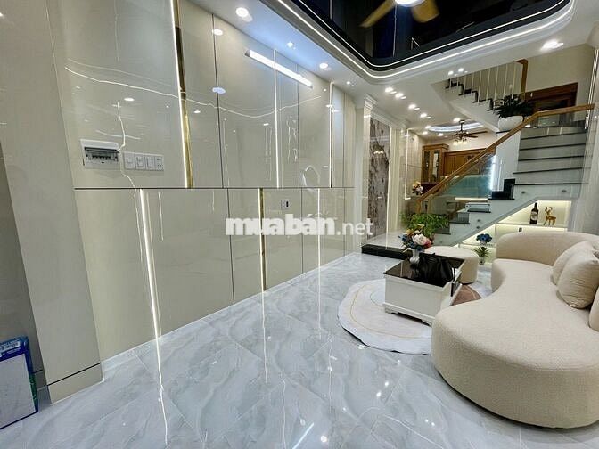 NHÀ ĐẸP Q4 - 3 TẦNG ĐÚC - 32m2 - KO QH - CHỈ 4.9 TỶ