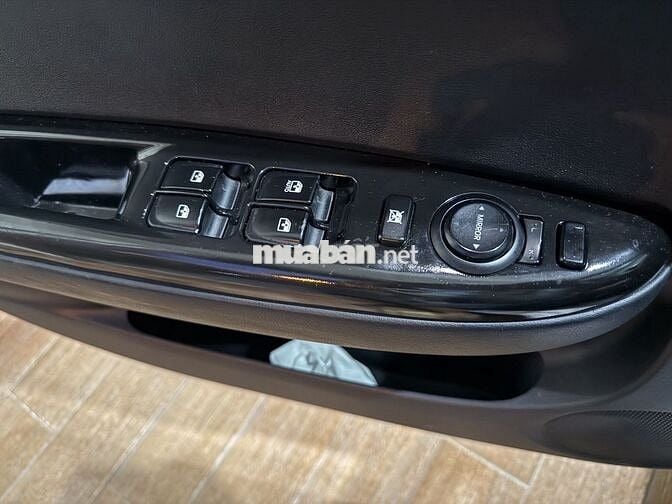 Hyundai i20 2011 1.4 AT - 149000 km