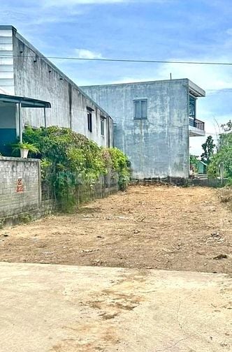 Bán lô đất 120m2, cách Quốc lộ chỉ 100m, dân ở đông kín, chỉ 8xxtr