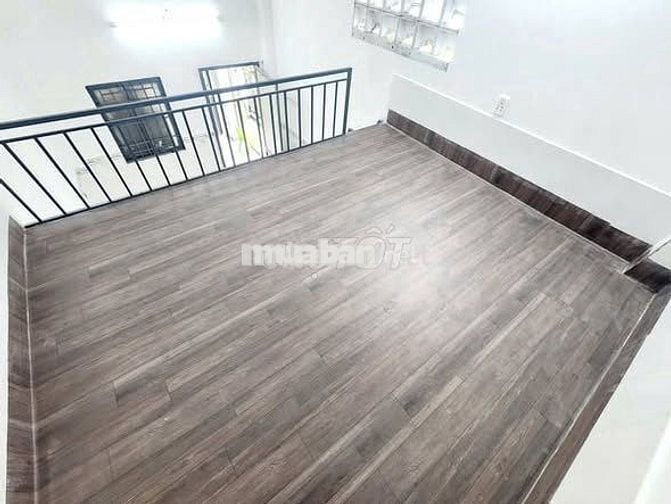 Phòng Ban Công dãy 1Mặt Thoáng KO chủ Đoàn Thị Điểm gần Phạm Văn Đồng