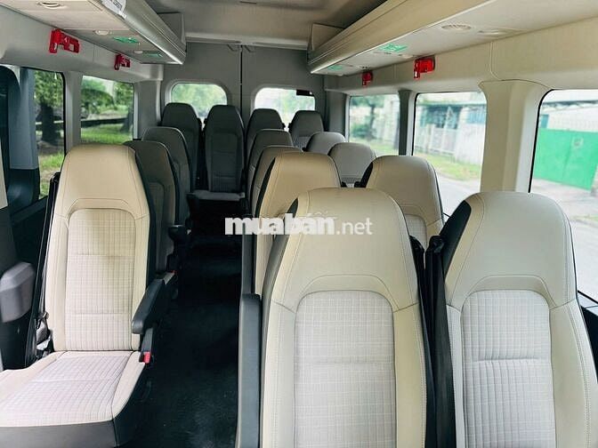 Ford Transit 18 chổ 2025, bảo hành 2028, vay 70%