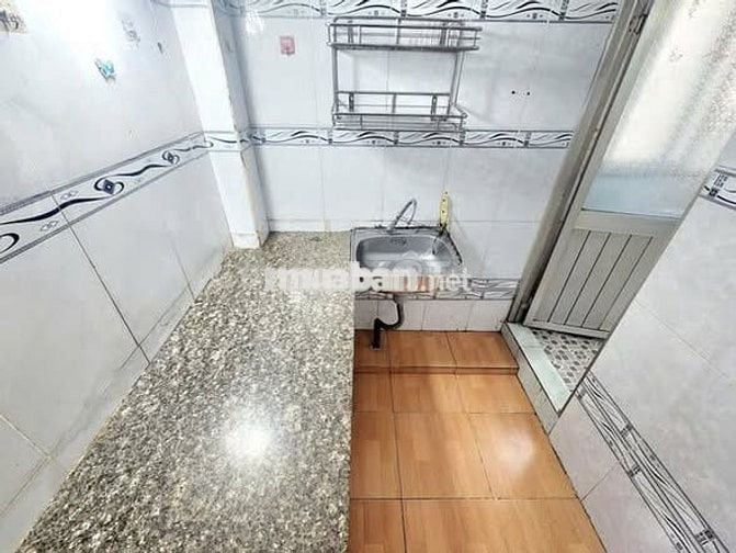 Phòng Ban Công dãy 1Mặt Thoáng KO chủ Đoàn Thị Điểm gần Phạm Văn Đồng