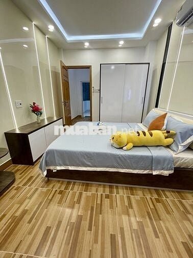 NHÀ ĐẸP Q4 - 3 TẦNG ĐÚC - 32m2 - KO QH - CHỈ 4.9 TỶ