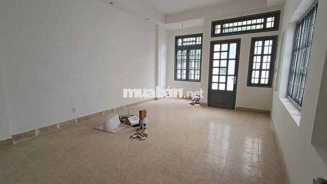 TUYỆT CHỦNG ĐỐI DIỆN ĐH VĂN LANG HẺM 12M 80M2 - MỚI CỨNG 4 TẦNG 25TR