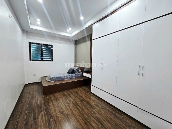 Bán nhà mới phân lô ô tô Ngọc Hồi 50m, 5 tầng 9 tỷ