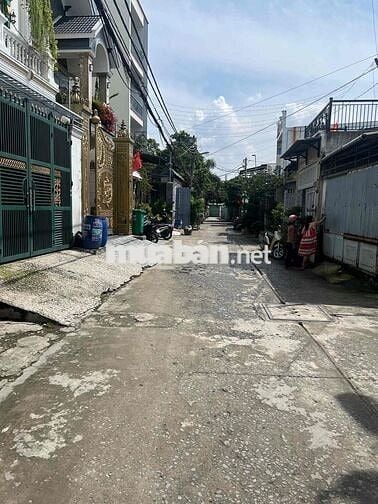 cần bán lô đất full thổ cư 1/ võ văn vân Bình chánh DT 266m2 giá 8,7ty