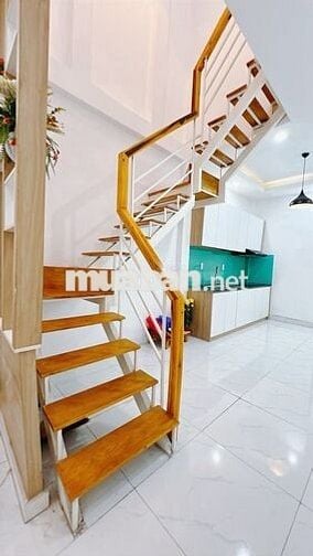 VÀI BƯỚC CHÂN RA MT Q4- 2 TẦNG- 40m2 - KO QH- CHỈ 4 TỶ NHỈNH