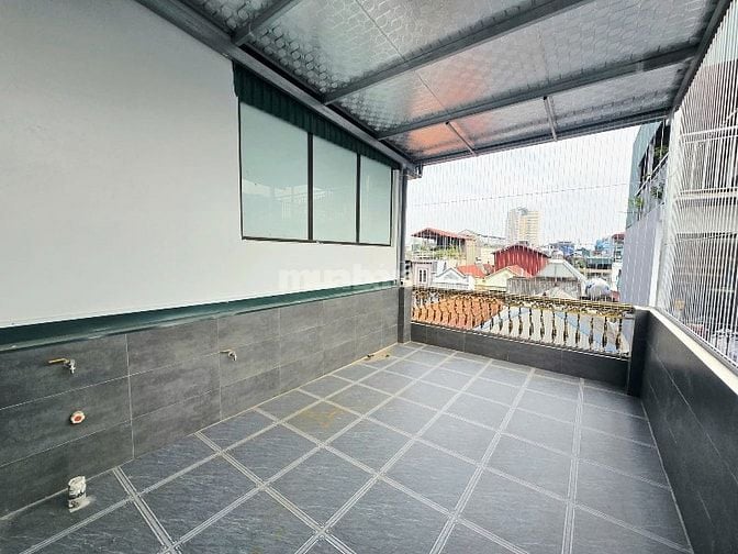 Bán nhà mới phân lô ô tô Ngọc Hồi 50m, 5 tầng 9 tỷ