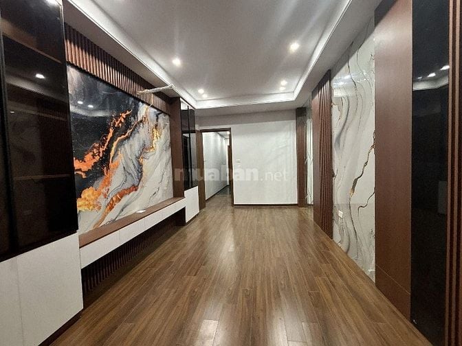 Bán nhà mới phân lô ô tô Ngọc Hồi 50m, 5 tầng 9 tỷ