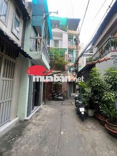 CHỈ NHỈNH 2 TỶ CÓ NGAY CĂN NHÀ 2 LẦU ĐƯỜNG HUỲNH VĂN BÁNH PHÚ NHUẬN