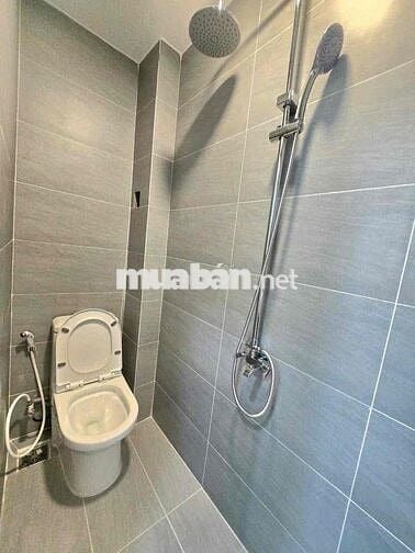 Bán nhà 4x9m 2 lầu +sân thượng Hẻm 902 Tạ Quang Bửu P5Q8