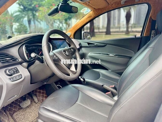 VinFast Fadil Plus 2022 - Màu trắng  - 5v5km