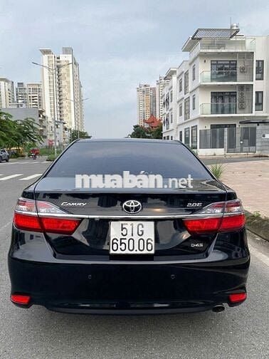 Camry 2.0E sản xuất 2017 đi đúng 76 ngàn km