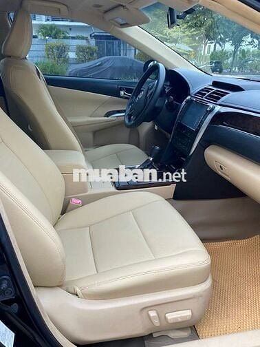 Camry 2.0E sản xuất 2017 đi đúng 76 ngàn km