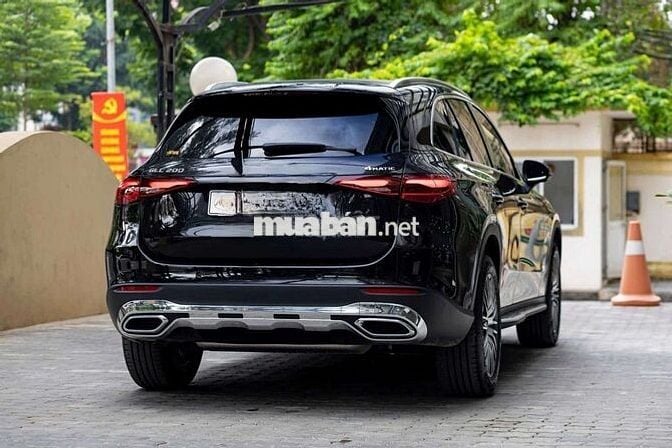 E cần bán mercedes 200 4Matic - sx 2025 siêu lướt