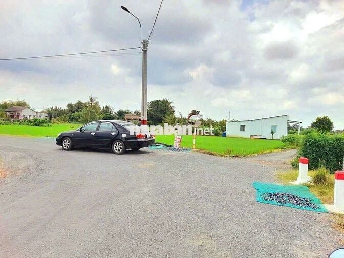 Hàng ngộp, 72m2 đất thổ cư đường nhựa cực đẹp, 435 tr