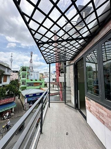 Mặt tiền kinh doanh nguyên căn Nguyễn Văn Đậu ngay trường học