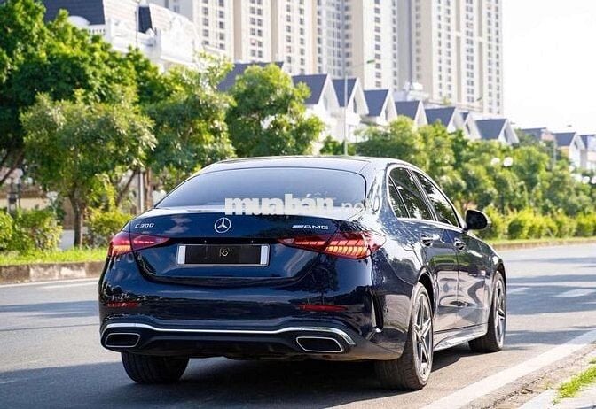 E cần bán mercedes C300 AMG - sx 2022