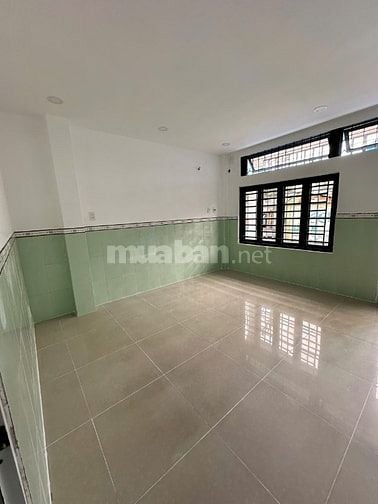 Mặt tiền kinh doanh nguyên căn Nguyễn Văn Đậu ngay trường học