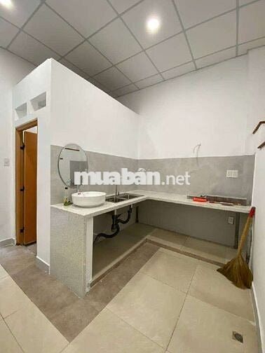 Bán nhà 1 trệt+1 lầu nở hậu tài lộc đường Bình Tiên