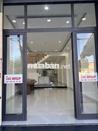 🟡CHO THUÊ NHÀ 3 TẦNG MT LÊ THẠCH, 4 pn , SÁT BẾN XE